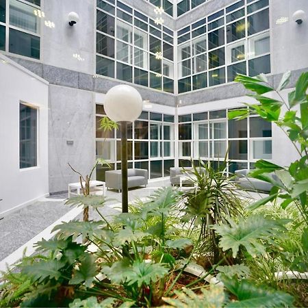 Bayard Luxe 2 Bedroom Penthouse Duplex ปีเตอร์โบโรห์ ภายนอก รูปภาพ